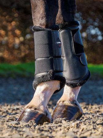 Fleece Brushing Boots