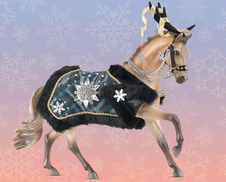 Highlander 2023 Holiday Horse