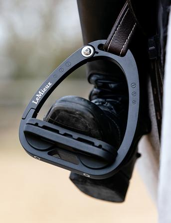 Junior Vector Balance Stirrup