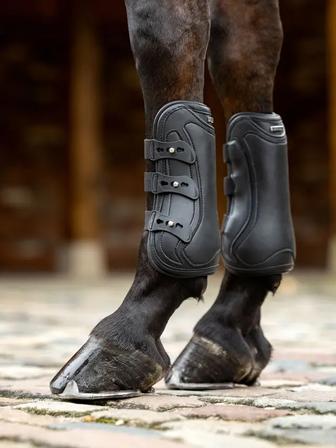 Capella 3 Strap Tendon Boot