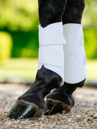Technical Brushing Boot