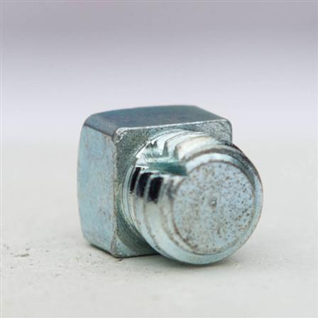 Easiest Studs Yet - Medium-Square Road Stud With Tip